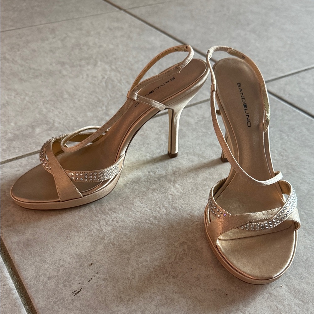 Bandolino Elegant Gold Rhinestone Heels